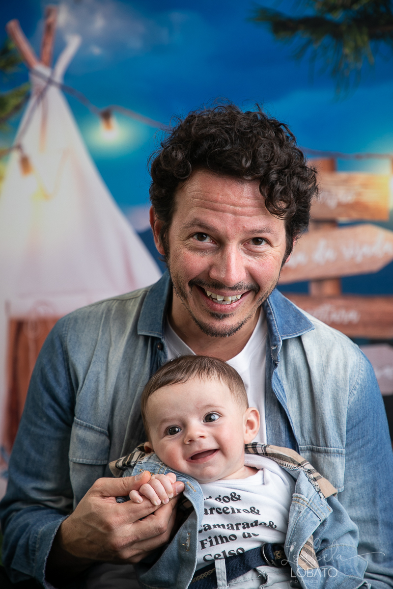 ensaio-fotografico-dia-dos-pais-2022-fundo-fotografico-dia-dos-pais-ideia-de-cenario-para-o-dia-dos-pais-mini-sessao-fotografica-dia-dos-pais-fotografia-de-crianca-em-estudio-fotografa-infantil-em-barbacena-presente-dia-dos-pais-isabela-lobato-fotografia