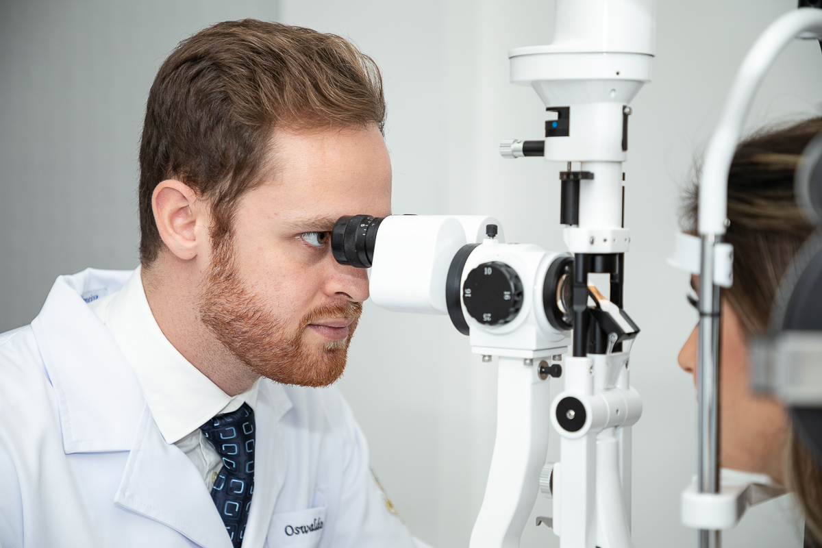 marketing-medico-mkt-digital-fotografia-de-medico-foto-publicidade-para-clinica-de-medicos-fotografo-especializado-em-mkt-marketing-medico-fotografa-publicitaria-fotos-para-perfil-profissional-medico-clinica-de-olhos-santa-clara-em-barbacena-oftalmologia