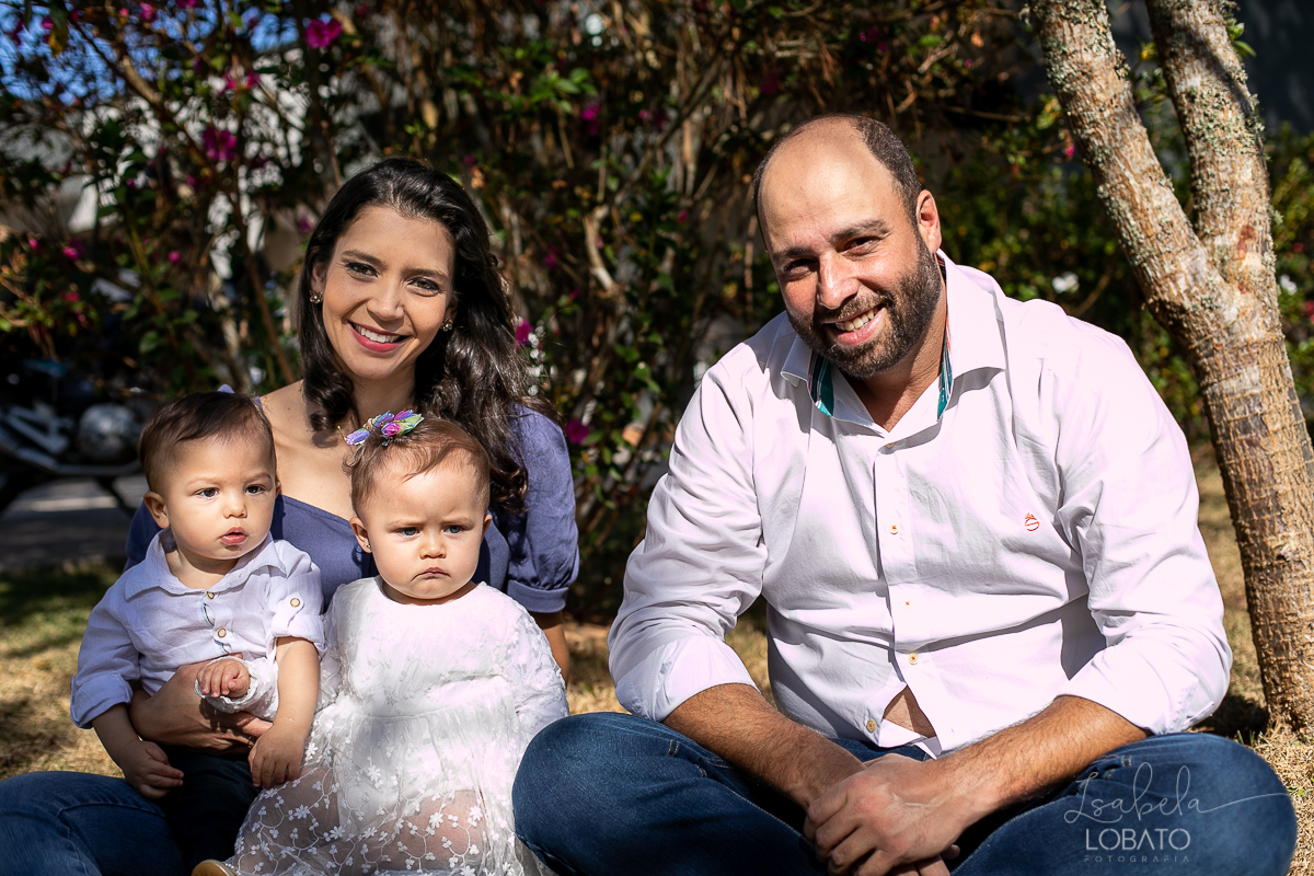 fotografa-de-familia-em-barbacena-isabela-lobato-fotografia-melhor-fotografa-de-barbacena-fotografa-de-bebes-estudio-fotografico-em-barbacena-melhor-fotografa-isabela-lobato-fotografia-ensaio-externo-de-familia-pet-labrador