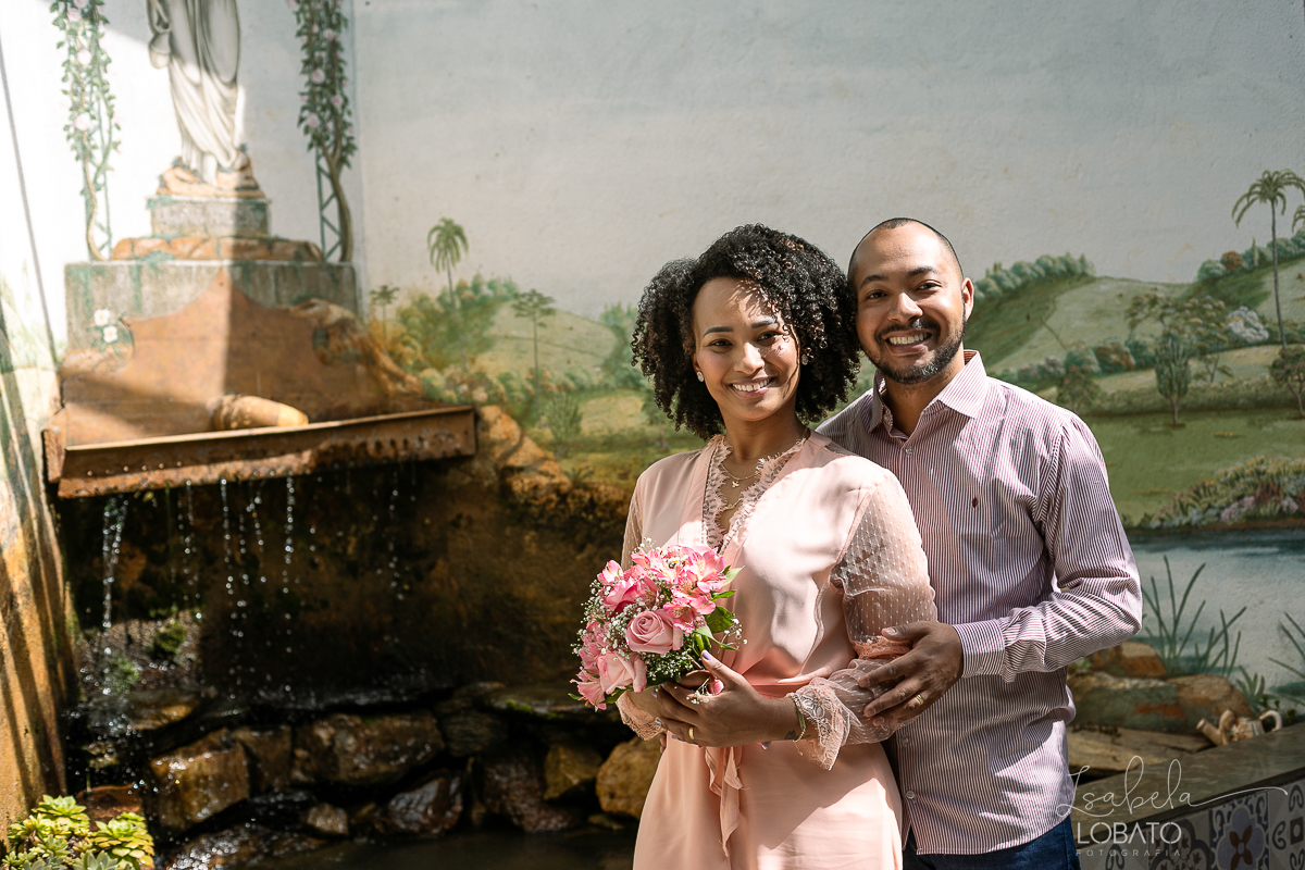 wedding-bodas-de-estanho-10-anos-de-casamento-ensaio-fotografico-em-comemoracao-de-aniversario-de-casamento-buque-de-noiva-renovacao-de-votos-celebrar-o-amor-fazenda-grotao-da-rainha-antonio-carlos-mg-fotografo-em-barbacena-isabela-lobato-estudio-de-foto