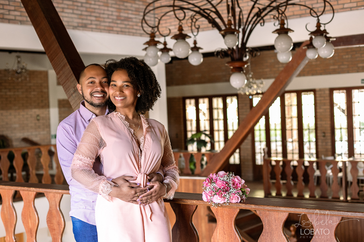 wedding-bodas-de-estanho-10-anos-de-casamento-ensaio-fotografico-em-comemoracao-de-aniversario-de-casamento-buque-de-noiva-renovacao-de-votos-celebrar-o-amor-fazenda-grotao-da-rainha-antonio-carlos-mg-fotografo-em-barbacena-isabela-lobato-estudio-de-foto