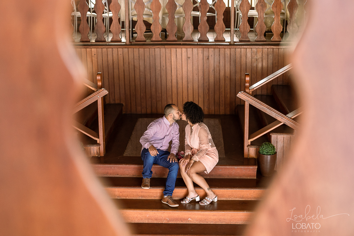 wedding-bodas-de-estanho-10-anos-de-casamento-ensaio-fotografico-em-comemoracao-de-aniversario-de-casamento-buque-de-noiva-renovacao-de-votos-celebrar-o-amor-fazenda-grotao-da-rainha-antonio-carlos-mg-fotografo-em-barbacena-isabela-lobato-estudio-de-foto