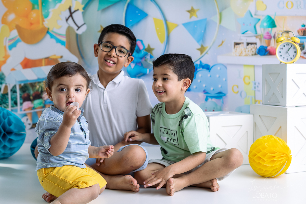 ensaio-fotografico-de-dia-das criancas-2022-mini-sessao-de-fotos-do-dia-das-criancas-fotografa-infantil-em-barbacena-ensaio-de-crianca-foto-de-recem-nascido-melhor-fotografa-da-cidade-isabela-lobato-fotografia-estudio-fotografico-em-barbacena