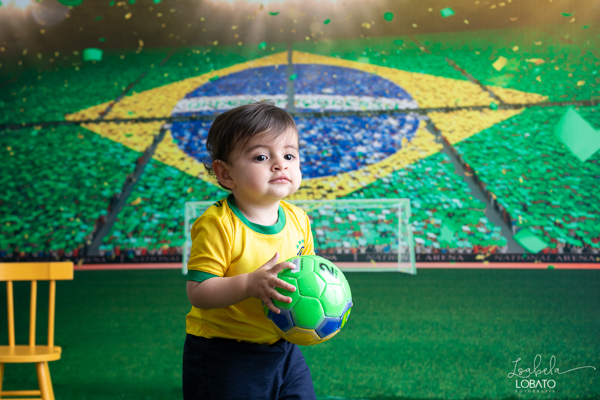 copa-do-mundo-do-catar-copa-do-mundo-2022-selecao-brasileira-hexa-campeao-brasil-vai-ganhar-a-copa-do-mundo-bandeira-do-brasil-cbf-confederacao-brasiliera-de-futebol-ensaio-fotografico-da-copa-do-mundo-torcida-mirim-brasieleira-hexacampeao-brasil-