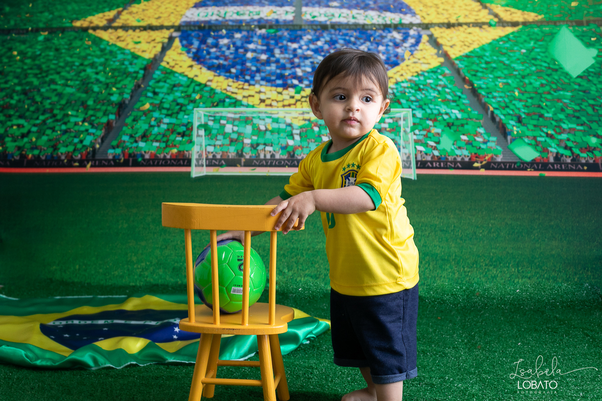 copa-do-mundo-do-catar-copa-do-mundo-2022-selecao-brasileira-hexa-campeao-brasil-vai-ganhar-a-copa-do-mundo-bandeira-do-brasil-cbf-confederacao-brasiliera-de-futebol-ensaio-fotografico-da-copa-do-mundo-torcida-mirim-brasieleira-hexacampeao-brasil-
