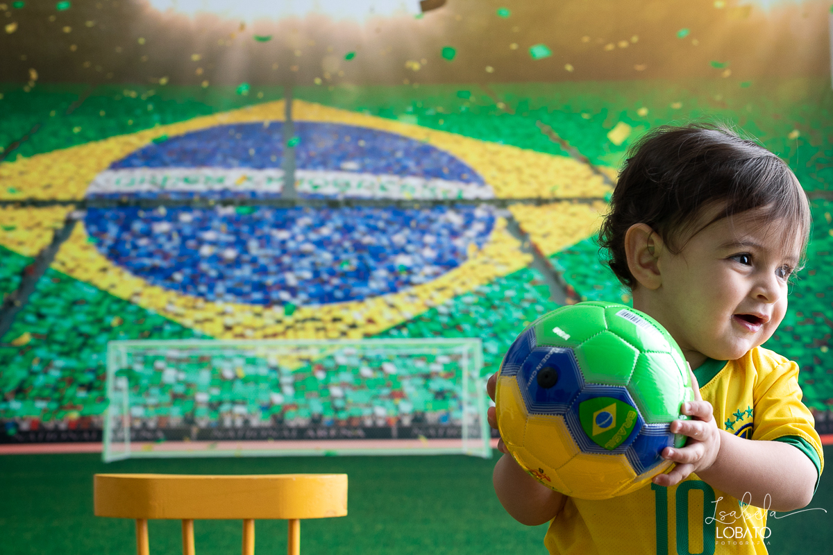 copa-do-mundo-do-catar-copa-do-mundo-2022-selecao-brasileira-hexa-campeao-brasil-vai-ganhar-a-copa-do-mundo-bandeira-do-brasil-cbf-confederacao-brasiliera-de-futebol-ensaio-fotografico-da-copa-do-mundo-torcida-mirim-brasieleira-hexacampeao-brasil-