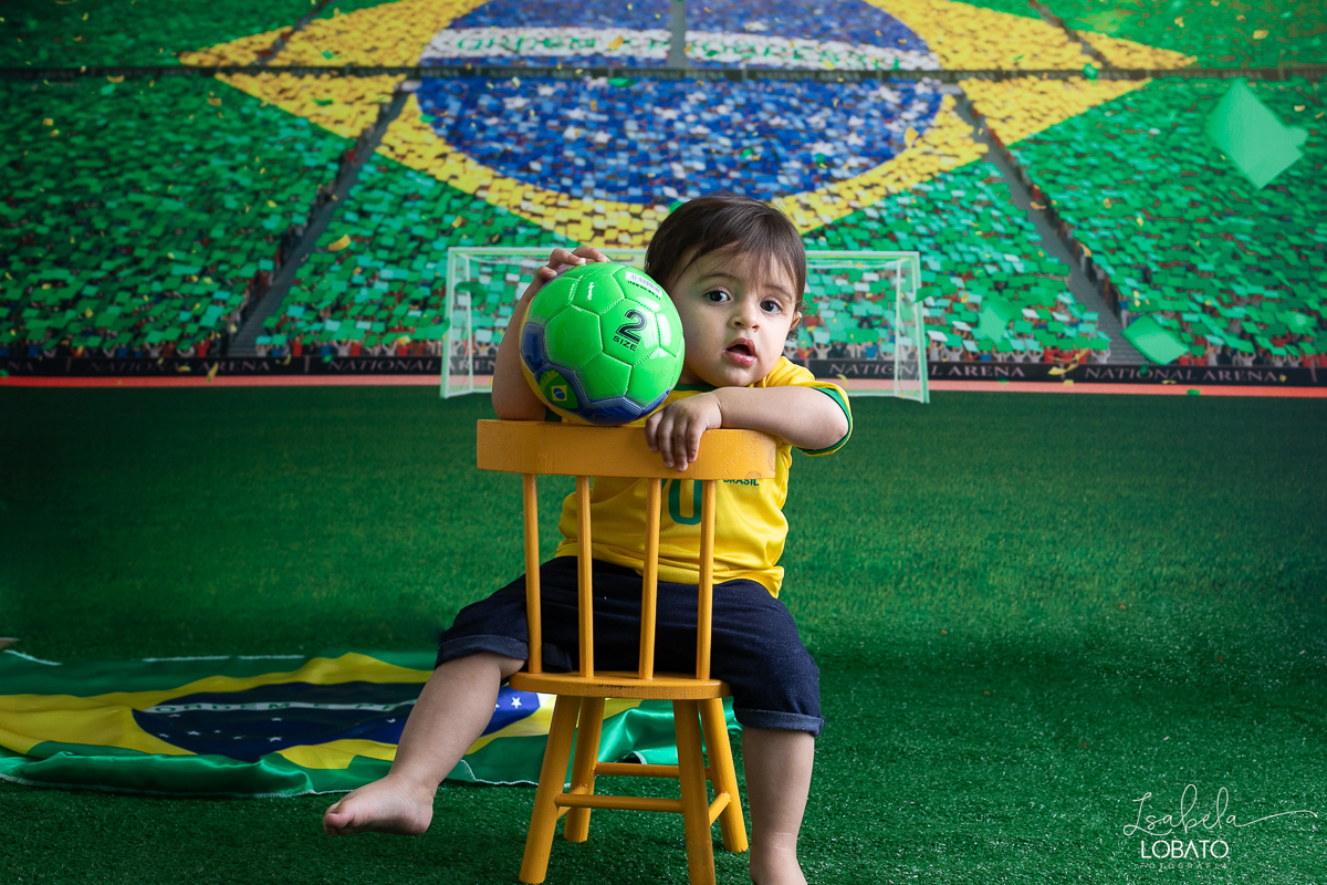 copa-do-mundo-do-catar-copa-do-mundo-2022-selecao-brasileira-hexa-campeao-brasil-vai-ganhar-a-copa-do-mundo-bandeira-do-brasil-cbf-confederacao-brasiliera-de-futebol-ensaio-fotografico-da-copa-do-mundo-torcida-mirim-brasieleira-hexacampeao-brasil-