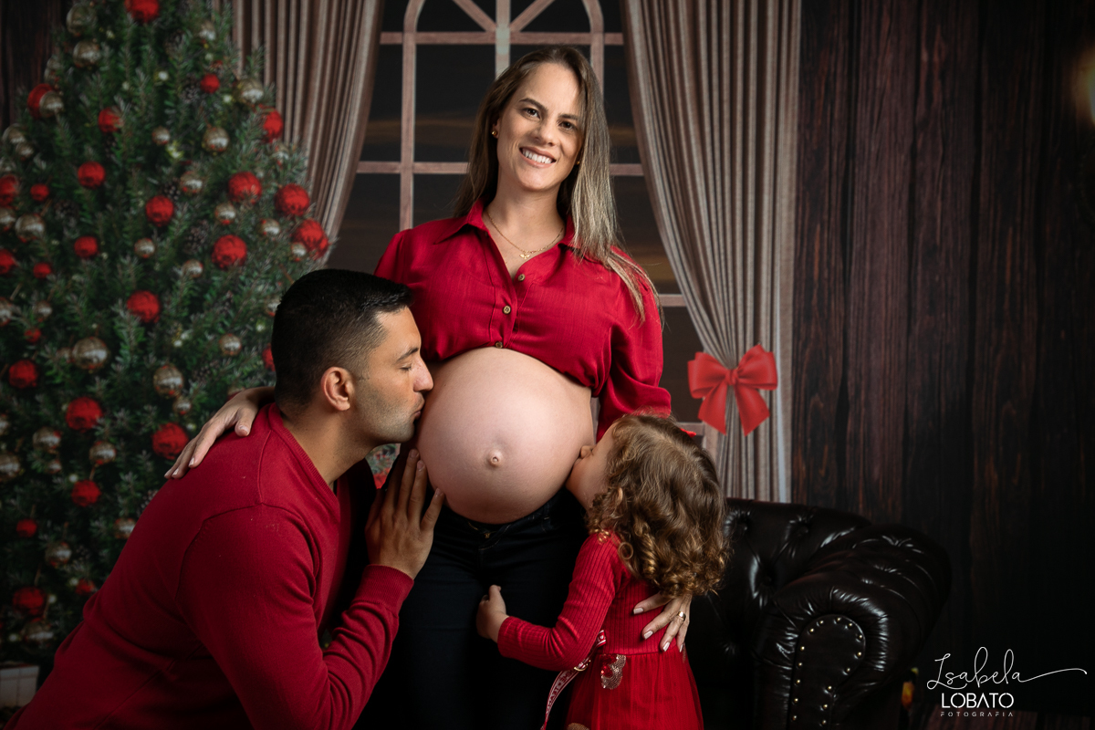 ensaio-fotografico-de-natal-2022-retratos-de-natal-fotografia-de-natal-fotos-papai-noel-cenario-fotografico-de-natal-2022-fundo-fotografico-de-natal-fundos-wentz-arvore-de-natal-papai-noel-decoracao-de-natal-estudio-fotografico-em-barbacena-isabela-lobato