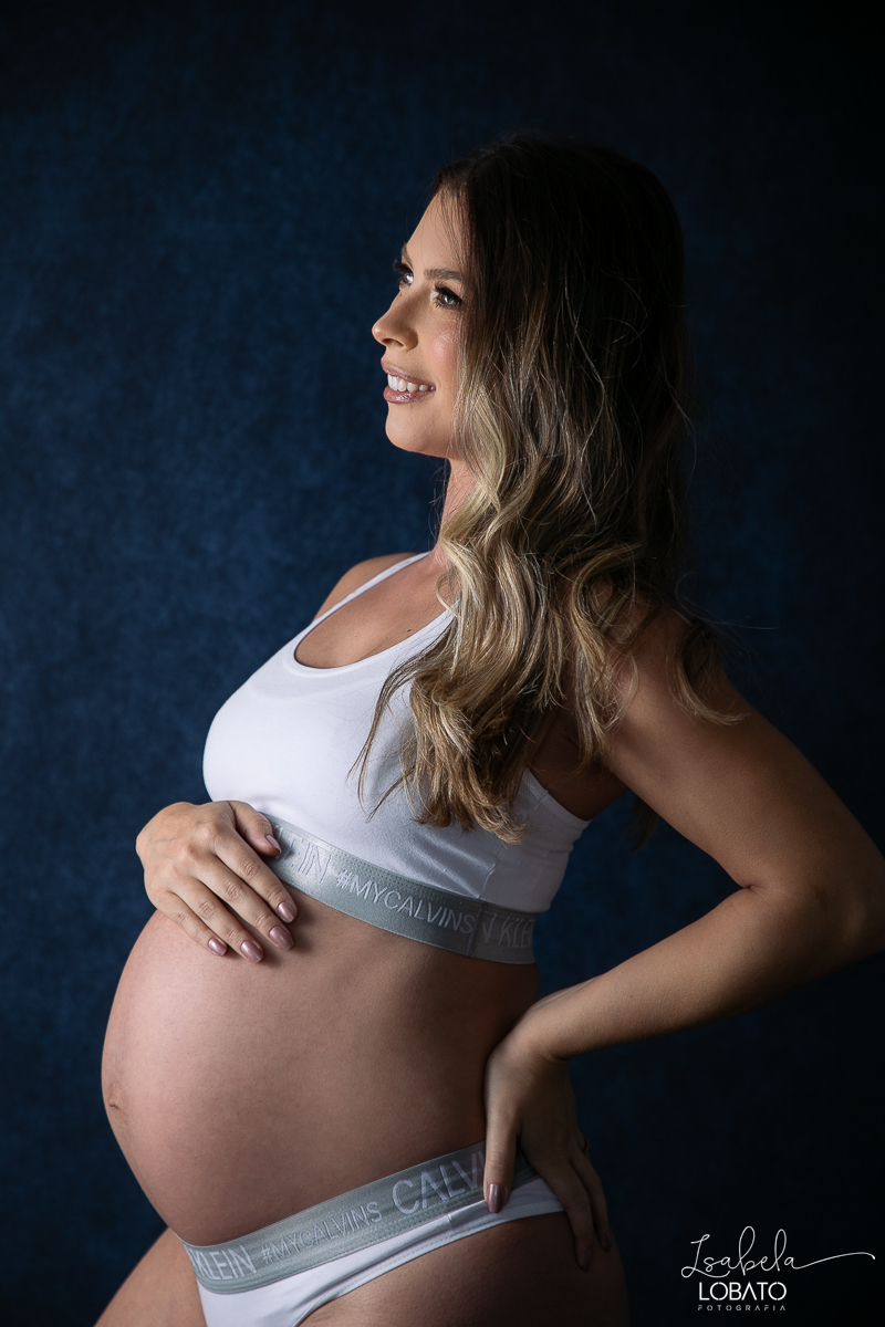 pregnant-photo-photografy-ensaio-fotografico-de-gestante-fotos-de-gestante-inspiracao-de-fotos-de-gestante-roupa-de-gestante-para-ensaio-fotografico-fotografo-especialiazado-em-gestante-em-barbacena-mg-estudio-fotografico-isabela-lobato-fotografia