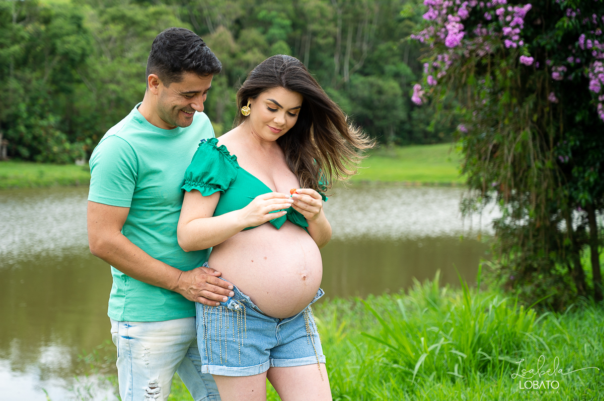 ensaio-fotografico-gestante-gravidez-9-meses-fotografia-de-gestante-ideia-de-ensaio-de-gestante-roupa-de-gestante-thayanna-fernandes-barbacena-mg-fotografa-de-gestante-fotografa-de-recem-nascido-em-barbacena-isabela-lobato-fotografia-IFET-barbacena-ifet