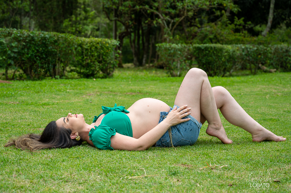 ensaio-fotografico-gestante-gravidez-9-meses-fotografia-de-gestante-ideia-de-ensaio-de-gestante-roupa-de-gestante-thayanna-fernandes-barbacena-mg-fotografa-de-gestante-fotografa-de-recem-nascido-em-barbacena-isabela-lobato-fotografia-IFET-barbacena-ifet