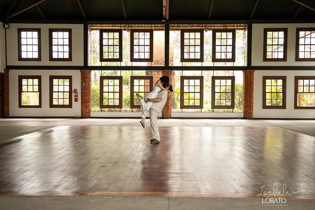 wedding-noiva-alternativa-vestido-de-noiva-ensaio-pos-wedding-ensaio-fotografico-de-casal-fotografica-de-familia-em-barbacena-salao-de-festas-em-barbacena-spazio-franatos-melhor-salao-de-festas-de-barbacena-e-regiao-isabela-lobato-fotografia-foto-de-casal