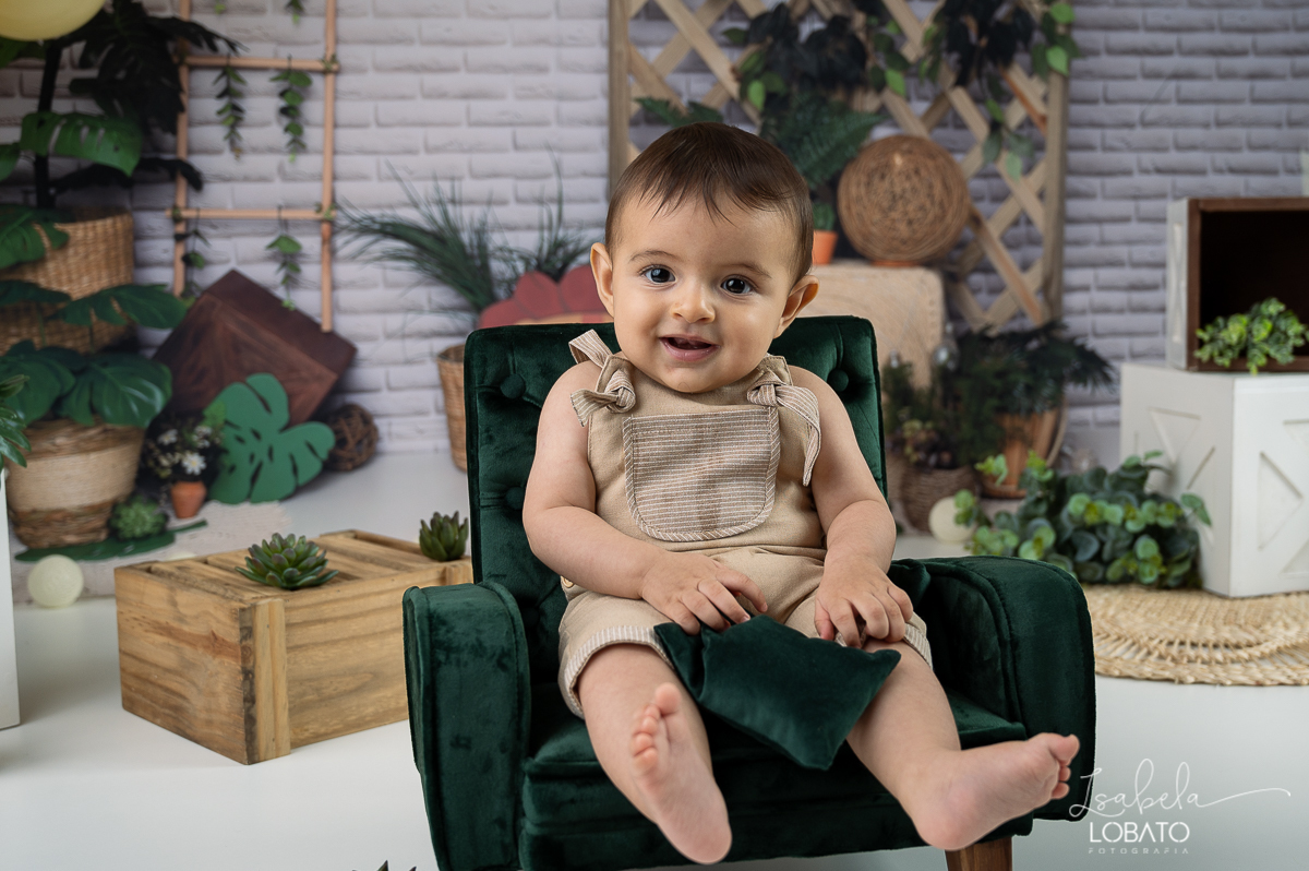 acompanhamento-fotografico-criativo-estudio-fotografico-infantil-em-barbacna-isabela-lobato-fotografia- roupas-acompanhamento-fotografico-fases-do-bebe-6-meses-carro-fusca-para-bebe-fotografa-de-crianças-em-barbacena