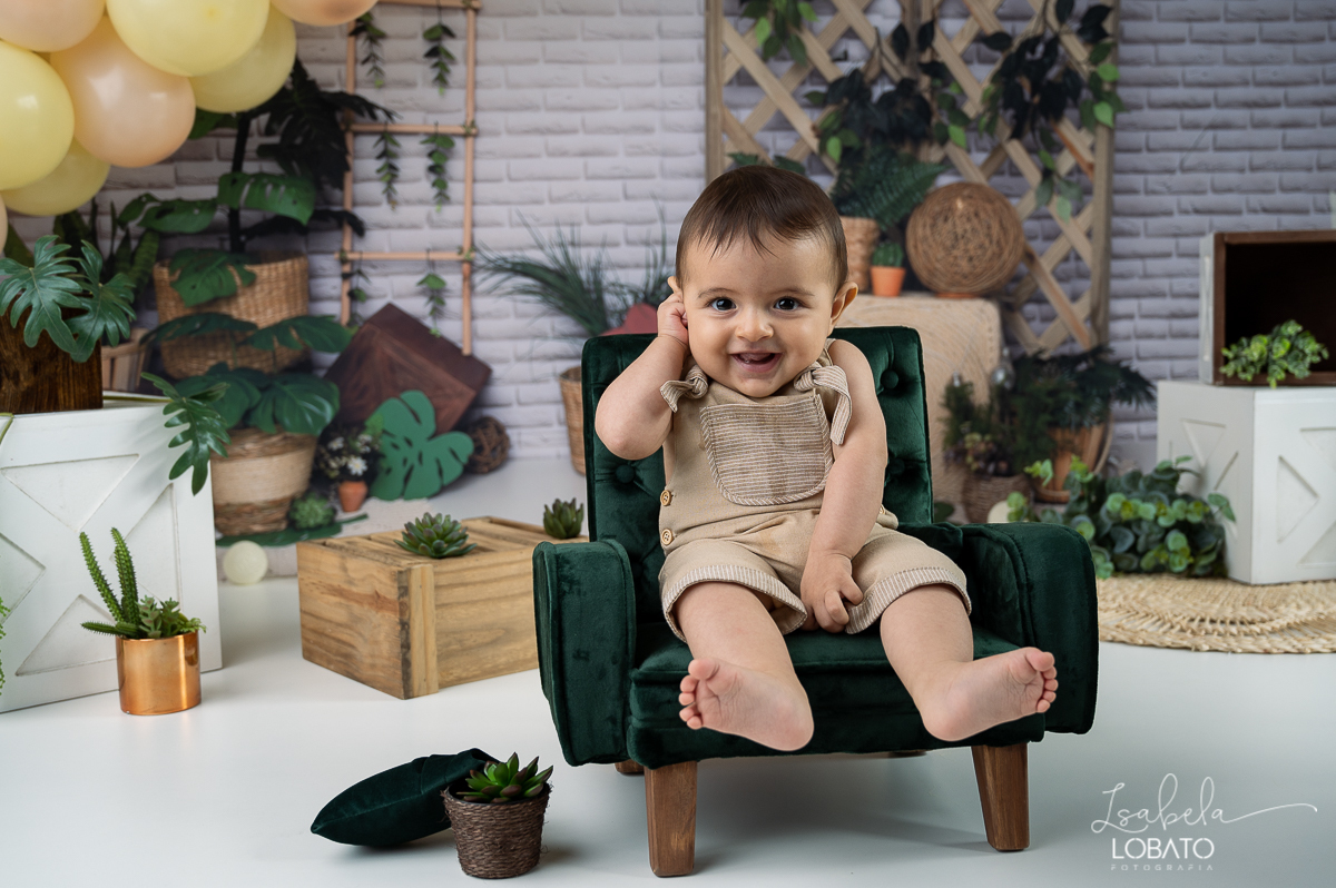 acompanhamento-fotografico-criativo-estudio-fotografico-infantil-em-barbacna-isabela-lobato-fotografia- roupas-acompanhamento-fotografico-fases-do-bebe-6-meses-carro-fusca-para-bebe-fotografa-de-crianças-em-barbacena