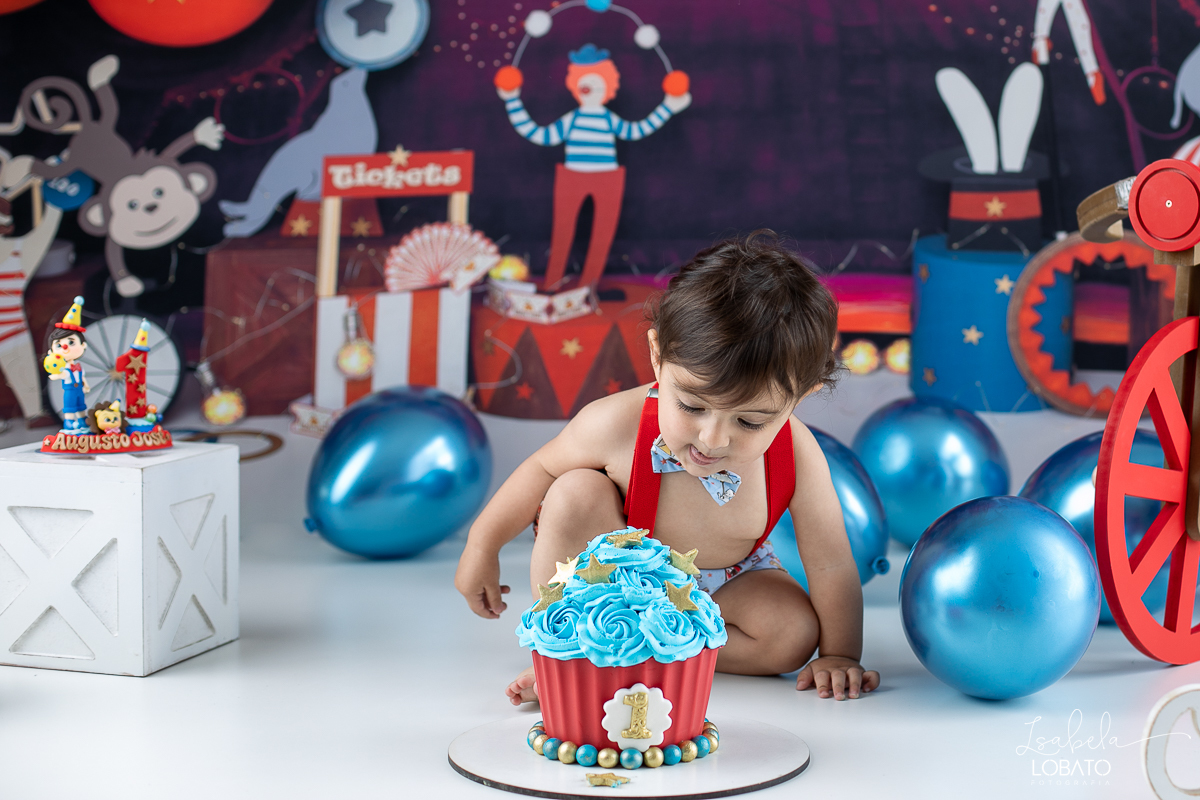 vermelho-ideias-de-decoracao-cenario-do-circo-fotografa-infantil-em-barbacena-estudio-fotografico-isabela-lobato