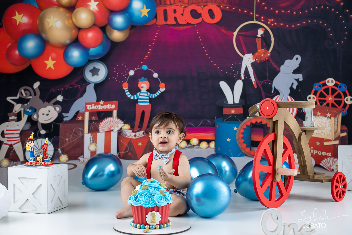 vermelho-ideias-de-decoracao-cenario-do-circo-fotografa-infantil-em-barbacena-estudio-fotografico-isabela-lobato