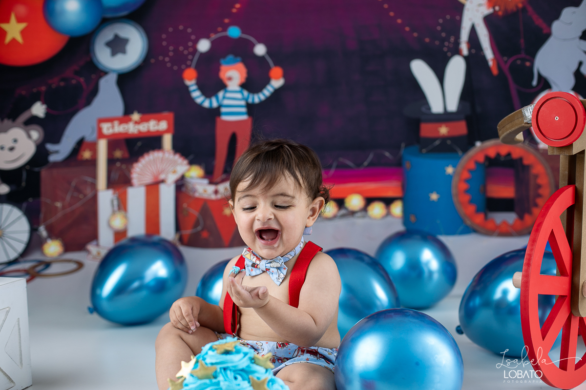 vermelho-ideias-de-decoracao-cenario-do-circo-fotografa-infantil-em-barbacena-estudio-fotografico-isabela-lobato
