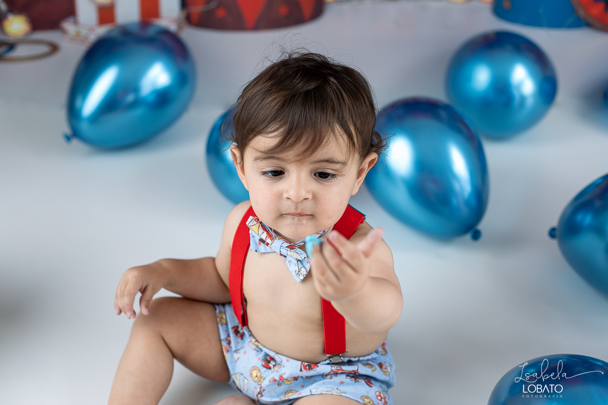 vermelho-ideias-de-decoracao-cenario-do-circo-fotografa-infantil-em-barbacena-estudio-fotografico-isabela-lobato