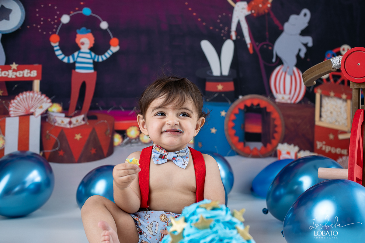 vermelho-ideias-de-decoracao-cenario-do-circo-fotografa-infantil-em-barbacena-estudio-fotografico-isabela-lobato