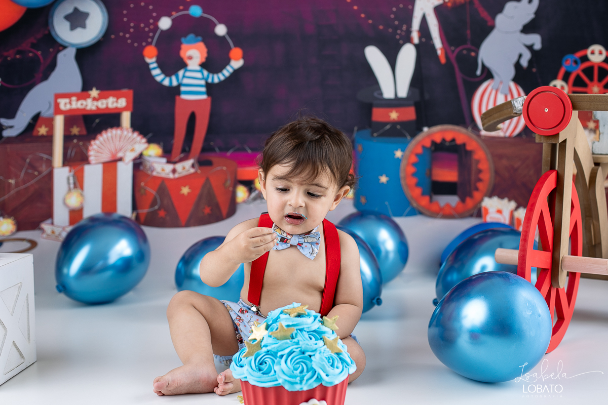 vermelho-ideias-de-decoracao-cenario-do-circo-fotografa-infantil-em-barbacena-estudio-fotografico-isabela-lobato