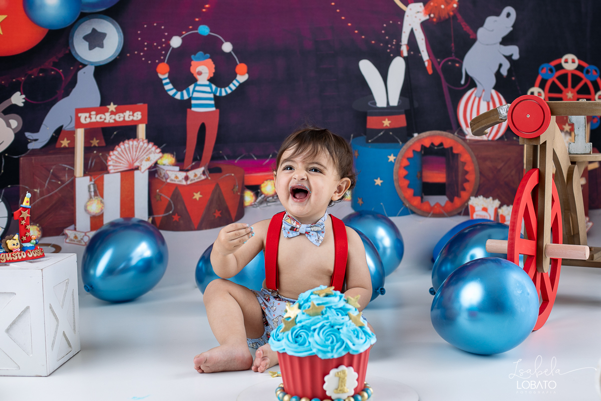 vermelho-ideias-de-decoracao-cenario-do-circo-fotografa-infantil-em-barbacena-estudio-fotografico-isabela-lobato
