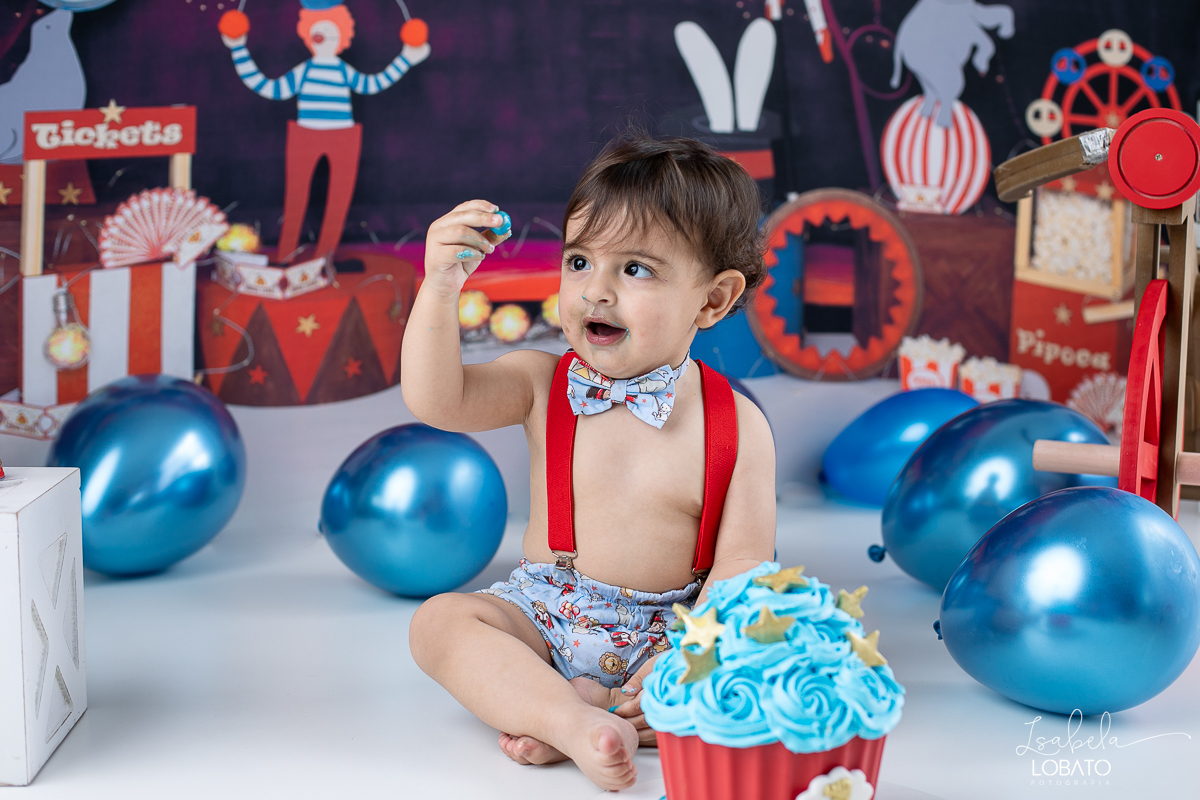 vermelho-ideias-de-decoracao-cenario-do-circo-fotografa-infantil-em-barbacena-estudio-fotografico-isabela-lobato