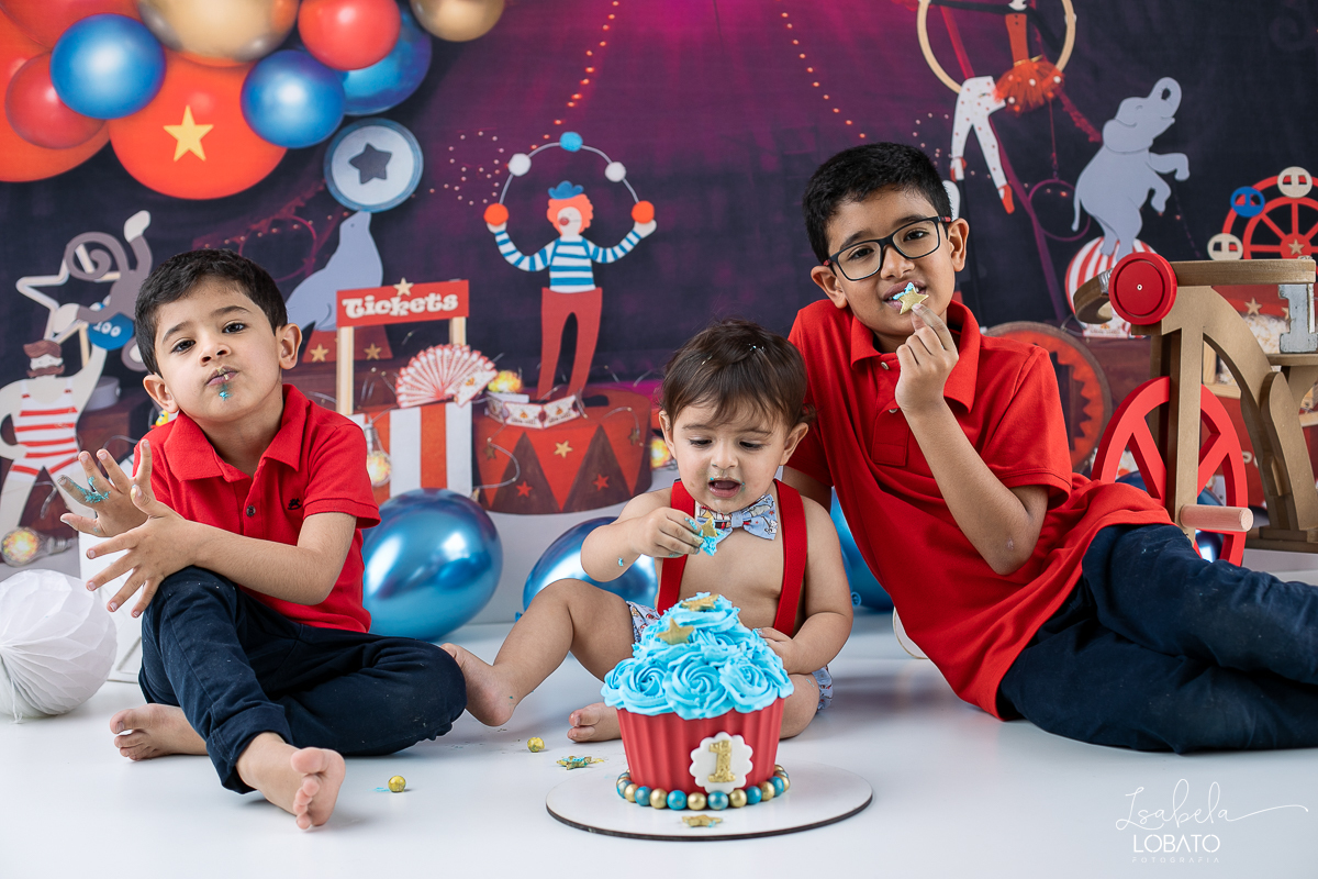 vermelho-ideias-de-decoracao-cenario-do-circo-fotografa-infantil-em-barbacena-estudio-fotografico-isabela-lobato