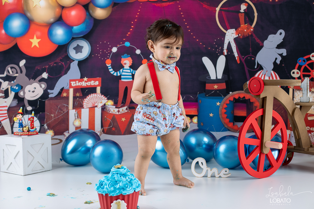 vermelho-ideias-de-decoracao-cenario-do-circo-fotografa-infantil-em-barbacena-estudio-fotografico-isabela-lobato