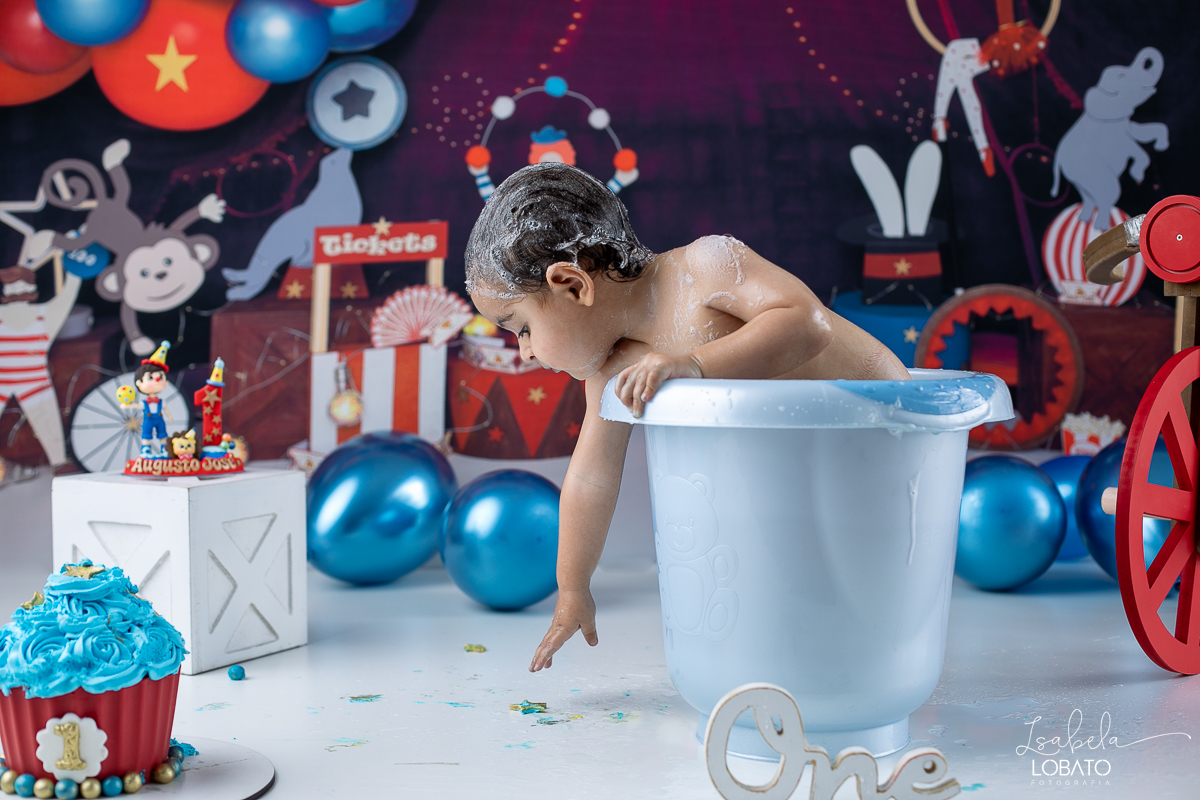 vermelho-ideias-de-decoracao-cenario-do-circo-fotografa-infantil-em-barbacena-estudio-fotografico-isabela-lobato