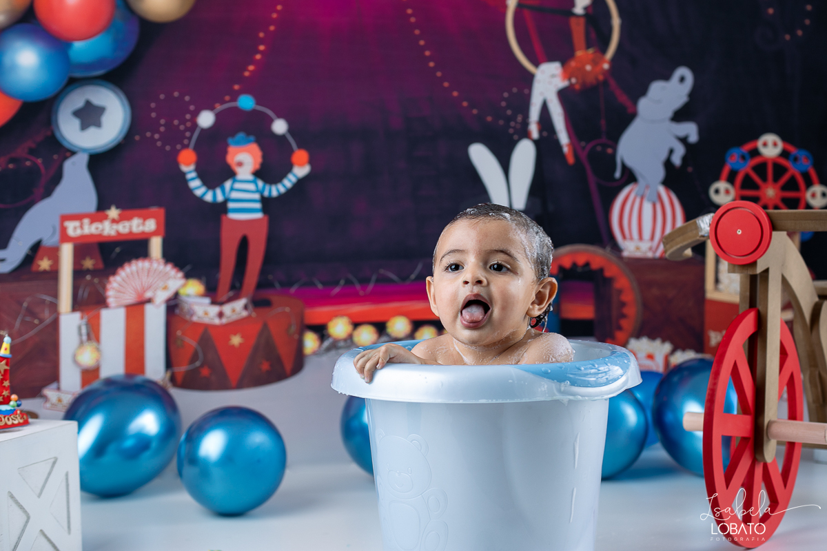 vermelho-ideias-de-decoracao-cenario-do-circo-fotografa-infantil-em-barbacena-estudio-fotografico-isabela-lobato