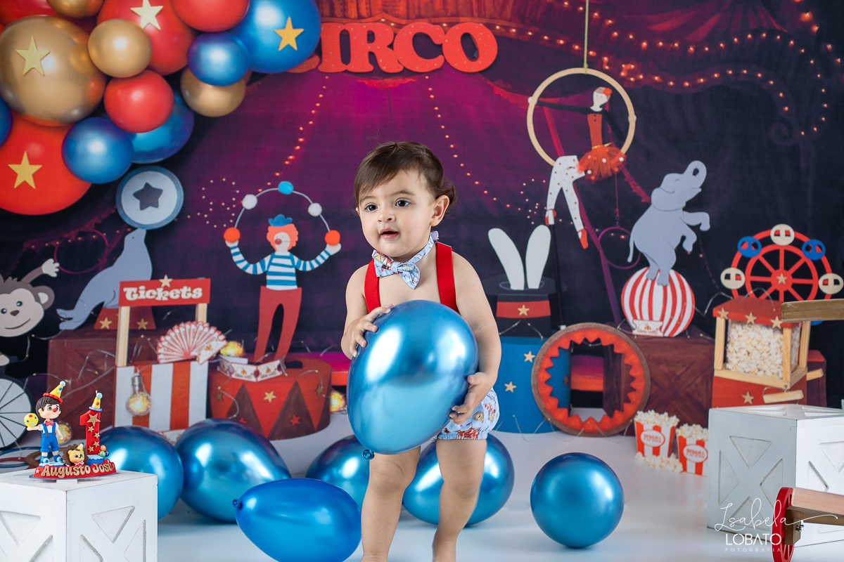vermelho-ideias-de-decoracao-cenario-do-circo-fotografa-infantil-em-barbacena-estudio-fotografico-isabela-lobato