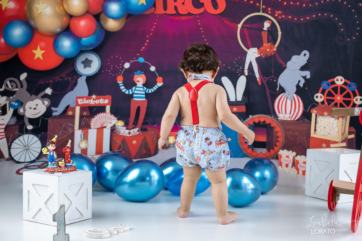 vermelho-ideias-de-decoracao-cenario-do-circo-fotografa-infantil-em-barbacena-estudio-fotografico-isabela-lobato