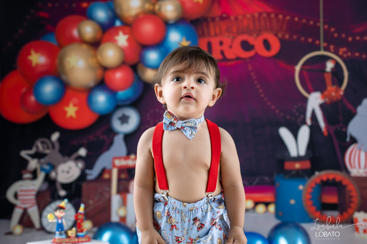 vermelho-ideias-de-decoracao-cenario-do-circo-fotografa-infantil-em-barbacena-estudio-fotografico-isabela-lobato