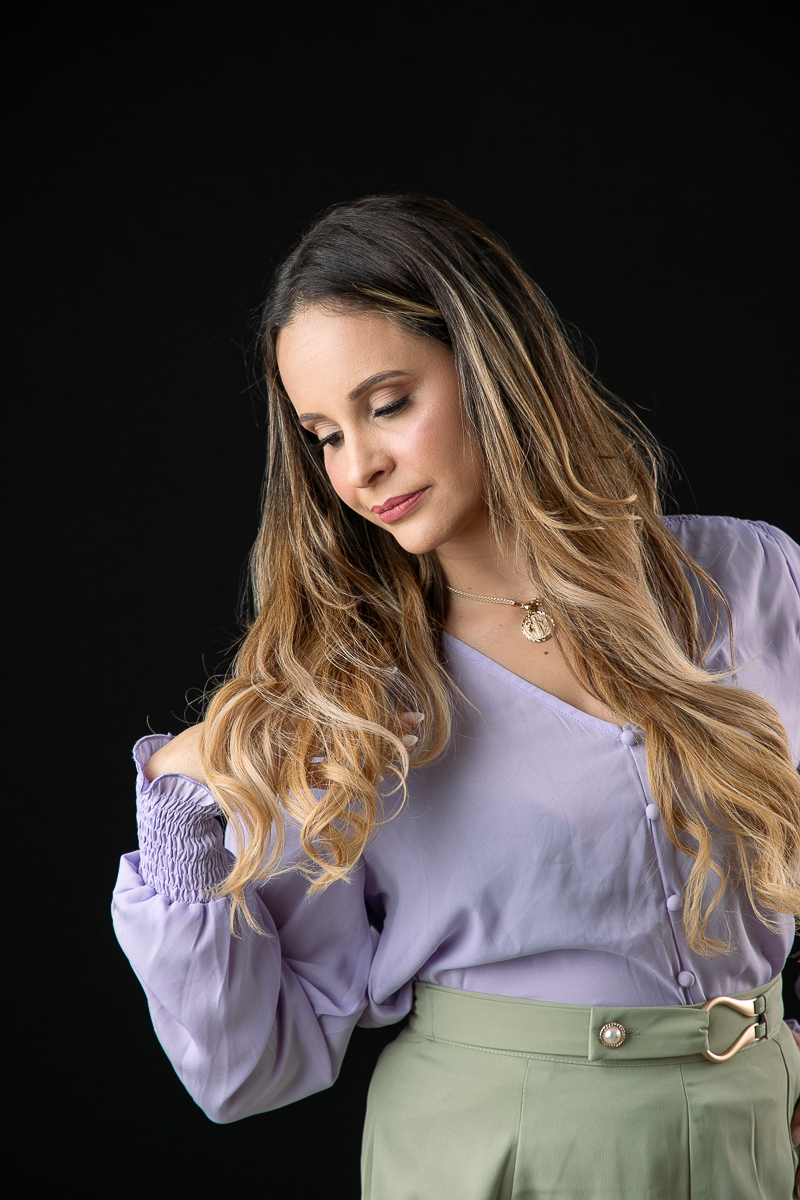 fotografia-de-publicidade-em-barbacena-mg-fotografo-de-retratos-para-perfil-profissional-retrato-corporativo-foto-biografia-espaco-estima-barbacena-sala-de-beleza-barbacena-lowell-secador-cabelo-tesoura-de-cabelereiro-empoderamento-feminino-isabela-lobato