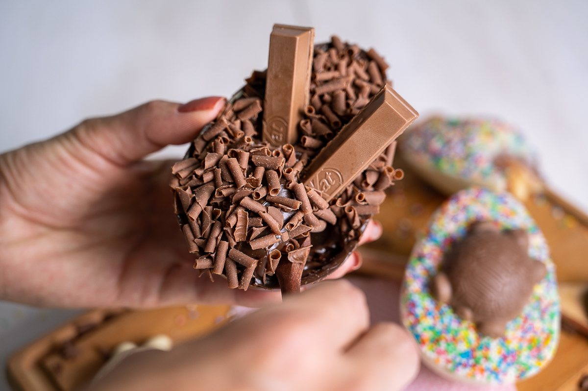 fotografia-gourmet-foto-ovos-de-pascoa-em-barbacena-ovo-de-pascoa-gourmet-pascoa-2023-docuras-de-pascoa-ovos-de-pascoa-chocolate-belga-barbacena-mg-fotografo-de-comida-foto-de-gastronomia-docinhos-de-pascoa-gormet-brigadeiria-em-barbacena-dayane-fereira