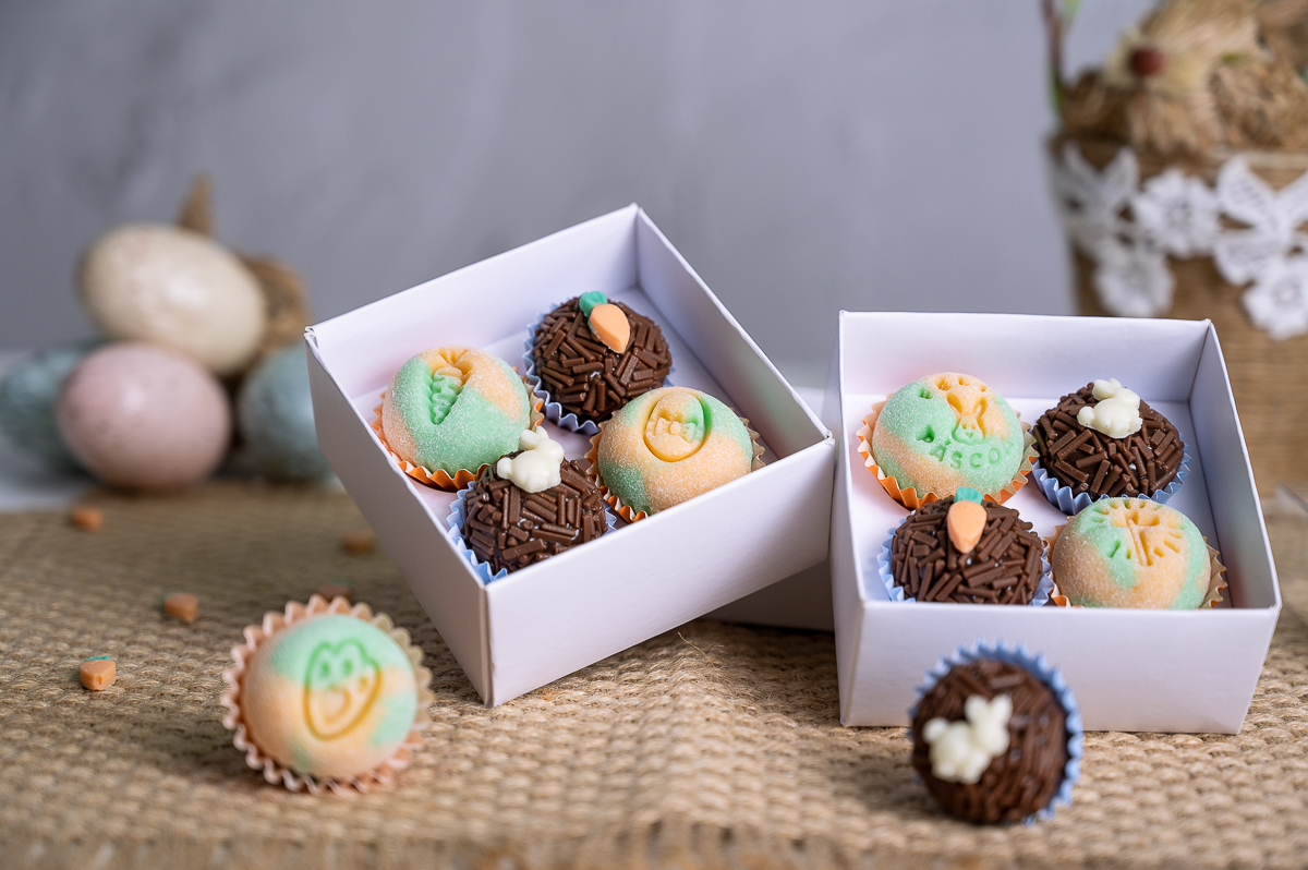 fotografia-gourmet-foto-ovos-de-pascoa-em-barbacena-ovo-de-pascoa-gourmet-pascoa-2023-docuras-de-pascoa-ovos-de-pascoa-chocolate-belga-barbacena-mg-fotografo-de-comida-foto-de-gastronomia-docinhos-de-pascoa-gormet-brigadeiria-em-barbacena-dayane-fereira