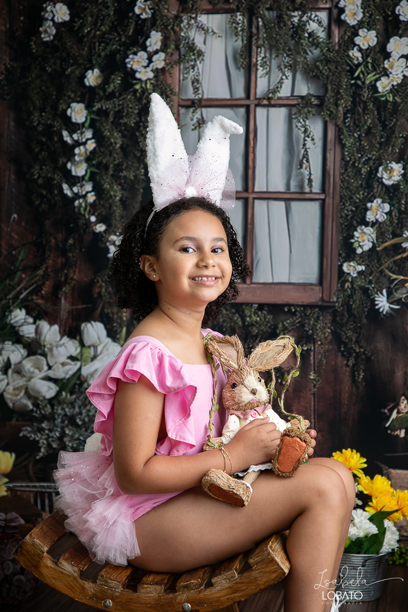 ensaio-fotografico-de-pascoa-2023-cenario-fotografico-de-pascoa-mini-sessao-fotografica-de-pascoa-2023-fundo-fotografico-de-pascoa-2023-wentz-fundos-fotograficos-fotografo-em-barbacena-fotografa-infantil-estudio-fotografico-em-barbacena-foto-de-pascoa-bq