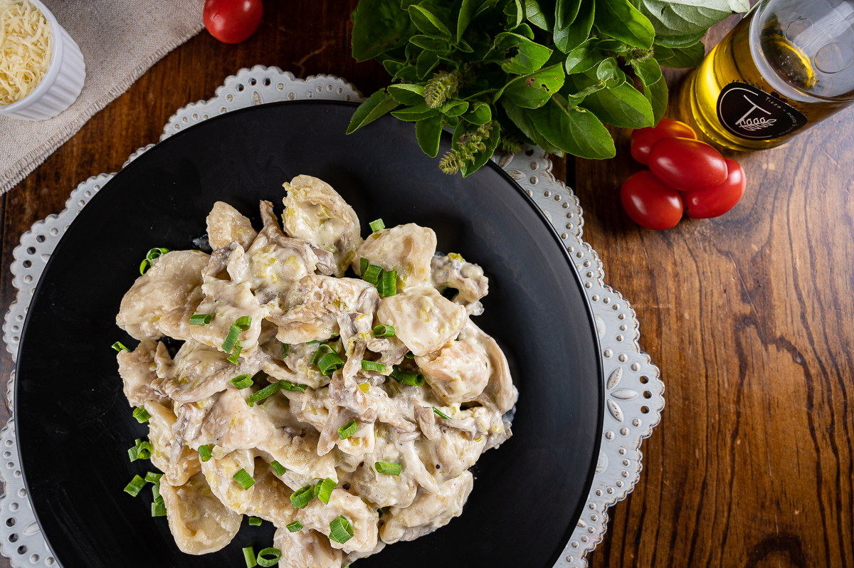 fotografia-de-comida-fotografia-gourmet-foto-de-pratos-italianos-foto-de-massas-artesanais-manjericao-brusqueta-nhoque-canelone-lasanha-restaurantes-em-barbacena-tizza-massas-e-vinhos-barbacena-mercado-central-barbacena-fotografa-de-comida-isabela-lobato