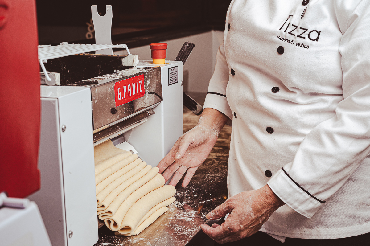 fotografia-de-comida-fotografia-gourmet-foto-de-pratos-italianos-foto-de-massas-artesanais-manjericao-brusqueta-nhoque-canelone-lasanha-restaurantes-em-barbacena-tizza-massas-e-vinhos-barbacena-mercado-central-barbacena-fotografa-de-comida-isabela-lobato