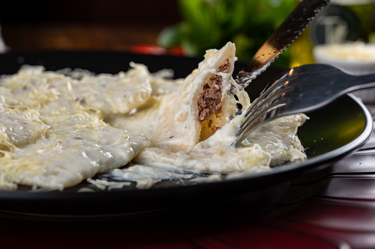 fotografia-de-comida-fotografia-gourmet-foto-de-pratos-italianos-foto-de-massas-artesanais-manjericao-brusqueta-nhoque-canelone-lasanha-restaurantes-em-barbacena-tizza-massas-e-vinhos-barbacena-mercado-central-barbacena-fotografa-de-comida-isabela-lobato