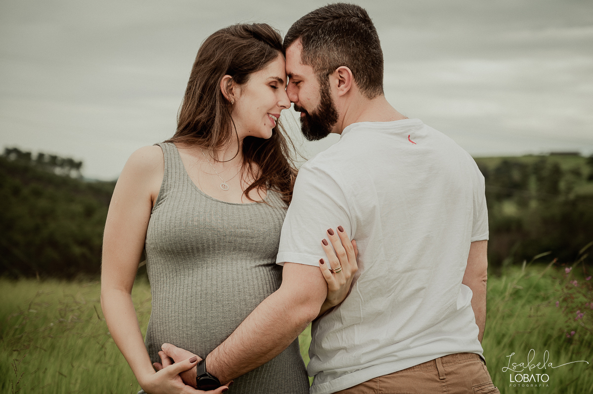 ensaio-de-gestante-pregnant-photography-pregnant-gestante-nove-meses-retratos-de-gestante-fotografo-em-barbacena-parto-natural-estudio-fotografico-isabela-lobato-fotografia-sociedade-sao-miguel-arcanjo-em-barbacena-ensaio-gestante-no-campo-conexao-fotos