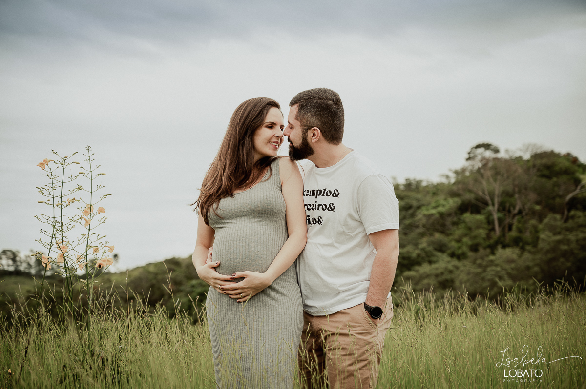 ensaio-de-gestante-pregnant-photography-pregnant-gestante-nove-meses-retratos-de-gestante-fotografo-em-barbacena-parto-natural-estudio-fotografico-isabela-lobato-fotografia-sociedade-sao-miguel-arcanjo-em-barbacena-ensaio-gestante-no-campo-conexao-fotos