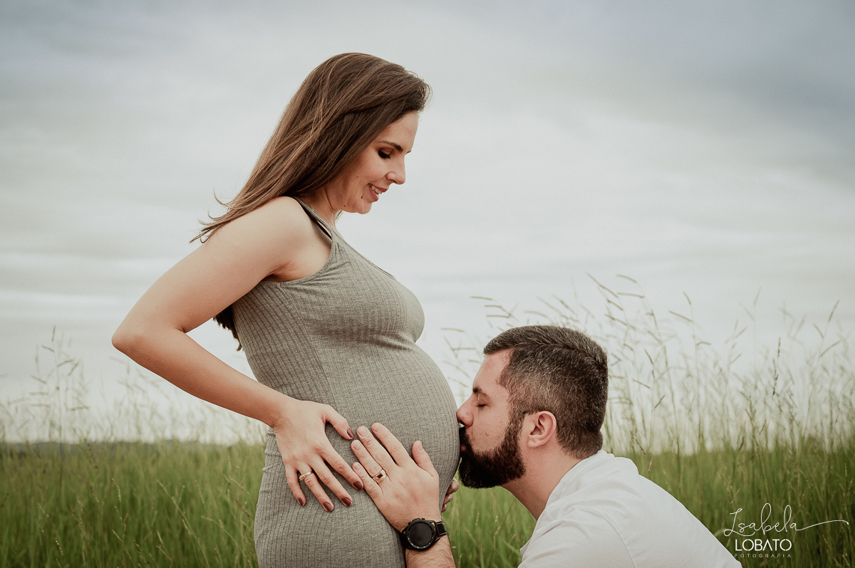 ensaio-de-gestante-pregnant-photography-pregnant-gestante-nove-meses-retratos-de-gestante-fotografo-em-barbacena-parto-natural-estudio-fotografico-isabela-lobato-fotografia-sociedade-sao-miguel-arcanjo-em-barbacena-ensaio-gestante-no-campo-conexao-fotos