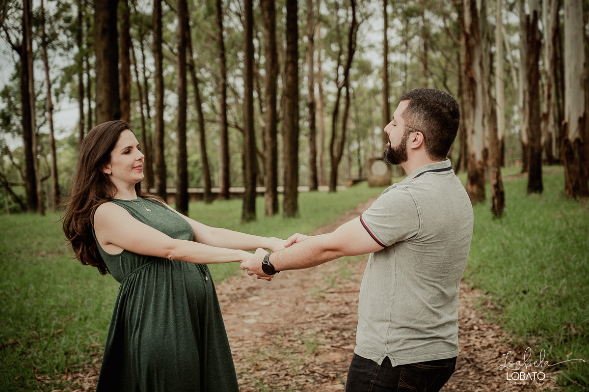 ensaio-de-gestante-pregnant-photography-pregnant-gestante-nove-meses-retratos-de-gestante-fotografo-em-barbacena-parto-natural-estudio-fotografico-isabela-lobato-fotografia-sociedade-sao-miguel-arcanjo-em-barbacena-ensaio-gestante-no-campo-conexao-fotos