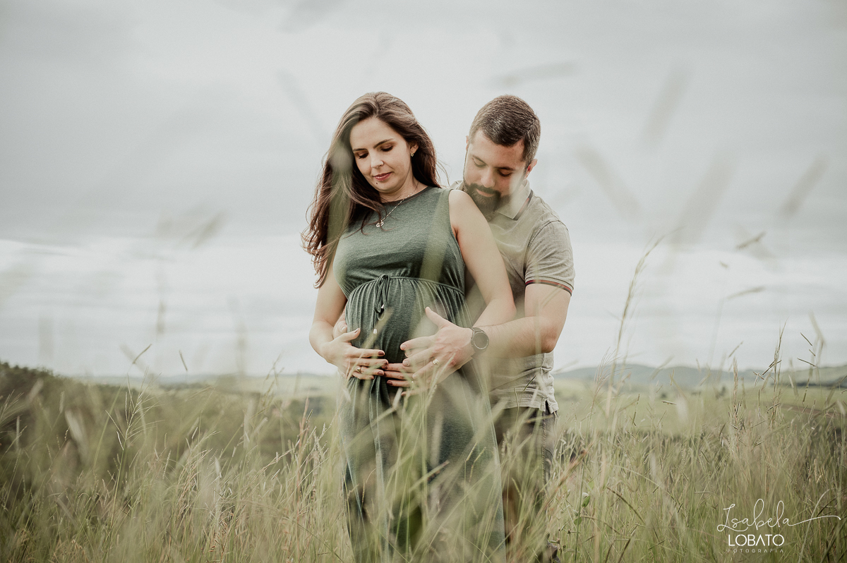 ensaio-de-gestante-pregnant-photography-pregnant-gestante-nove-meses-retratos-de-gestante-fotografo-em-barbacena-parto-natural-estudio-fotografico-isabela-lobato-fotografia-sociedade-sao-miguel-arcanjo-em-barbacena-ensaio-gestante-no-campo-conexao-fotos