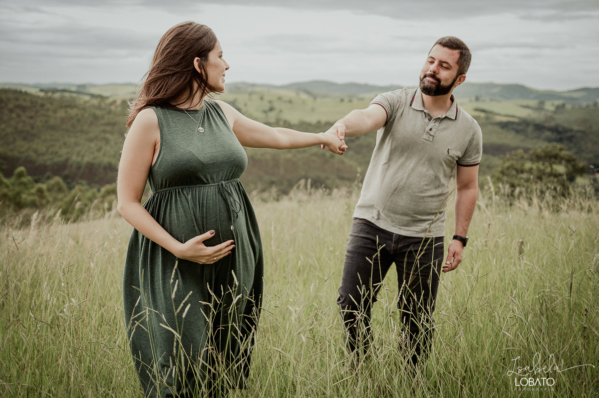 ensaio-de-gestante-pregnant-photography-pregnant-gestante-nove-meses-retratos-de-gestante-fotografo-em-barbacena-parto-natural-estudio-fotografico-isabela-lobato-fotografia-sociedade-sao-miguel-arcanjo-em-barbacena-ensaio-gestante-no-campo-conexao-fotos