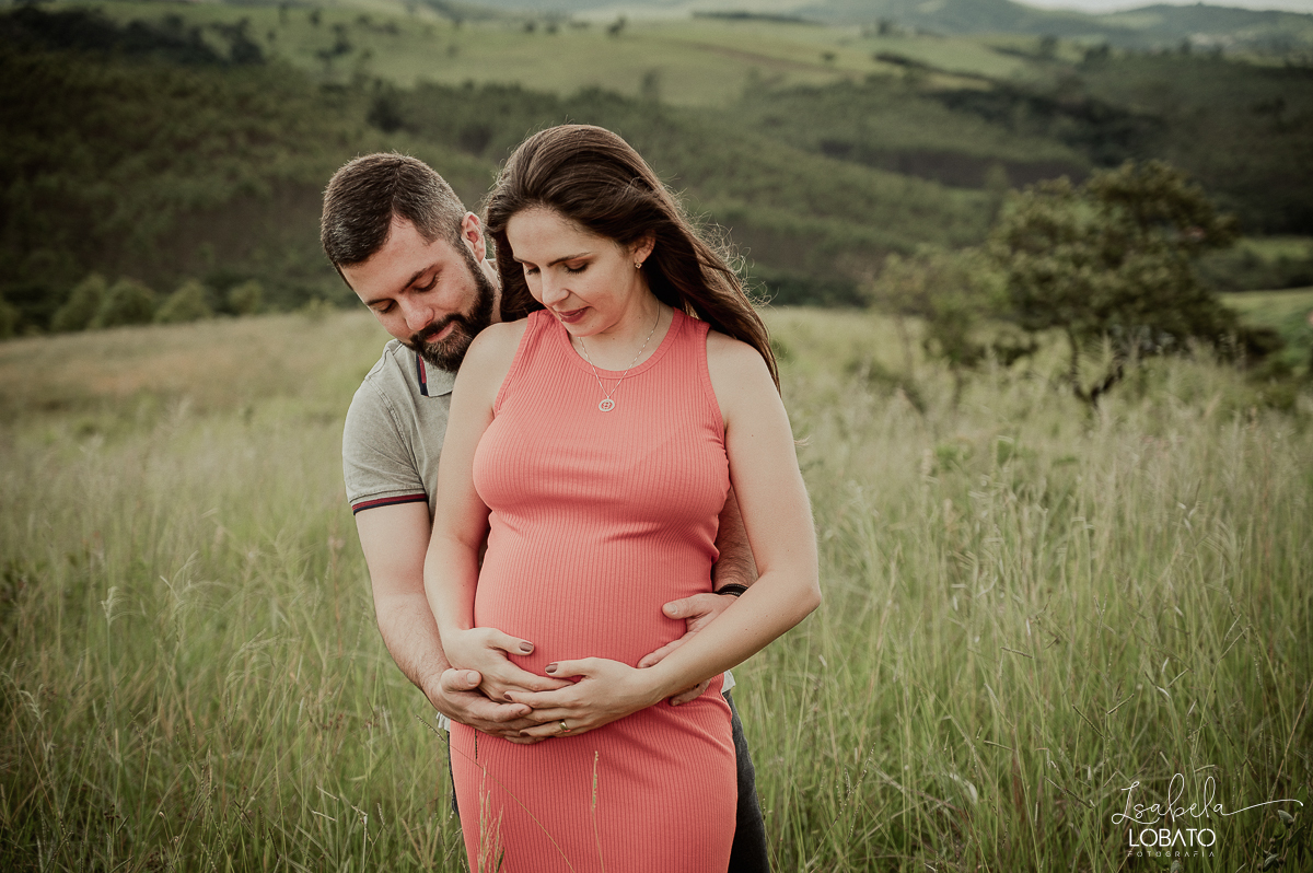 ensaio-de-gestante-pregnant-photography-pregnant-gestante-nove-meses-retratos-de-gestante-fotografo-em-barbacena-parto-natural-estudio-fotografico-isabela-lobato-fotografia-sociedade-sao-miguel-arcanjo-em-barbacena-ensaio-gestante-no-campo-conexao-fotos
