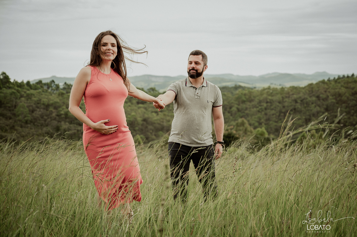ensaio-de-gestante-pregnant-photography-pregnant-gestante-nove-meses-retratos-de-gestante-fotografo-em-barbacena-parto-natural-estudio-fotografico-isabela-lobato-fotografia-sociedade-sao-miguel-arcanjo-em-barbacena-ensaio-gestante-no-campo-conexao-fotos