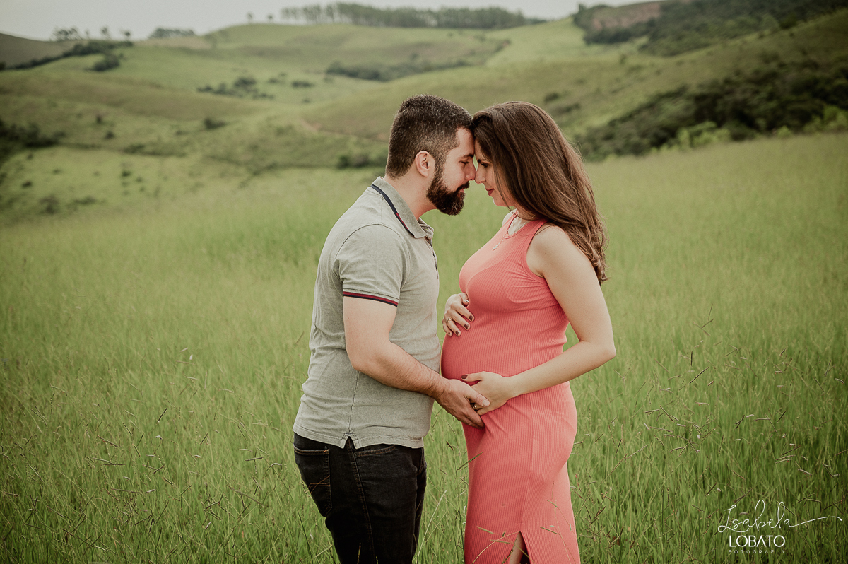 ensaio-de-gestante-pregnant-photography-pregnant-gestante-nove-meses-retratos-de-gestante-fotografo-em-barbacena-parto-natural-estudio-fotografico-isabela-lobato-fotografia-sociedade-sao-miguel-arcanjo-em-barbacena-ensaio-gestante-no-campo-conexao-fotos