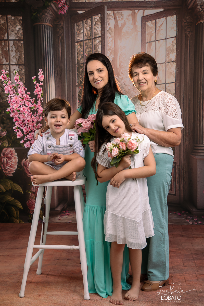 ensaio-fotografico-dia-das-maes-2023-amor-de-mae-fotos-dias-das-maes-presente-dia-das-maes-2023-cenario-fotografico-dia-das-maes-idea-de-cenario-para-ensaio-do-dia-das-maes-fundo-fotografico-dia-das-maes-fundo-fotografico-wentz-fotografo-em-barbacena